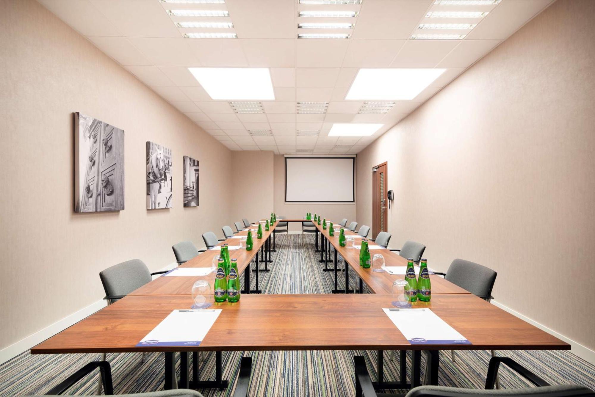 Hotel Hampton By Hilton Cracovia